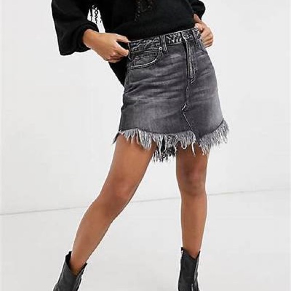 Free People Bailey frayed denim skirt in black size 26 - Picture 1 of 7